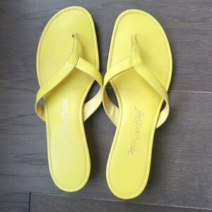 Saks fifth Avenue yellow thong sandals